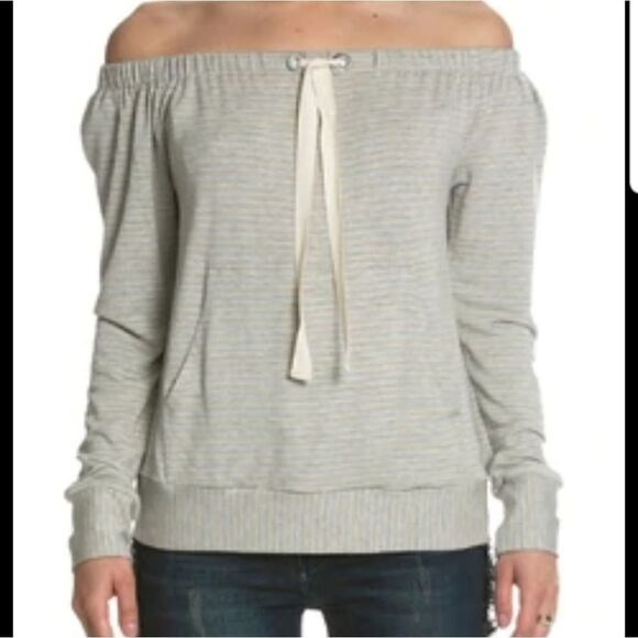 NEW!! Off the shoulder sweater top with cutouts - Picture 2 of 5